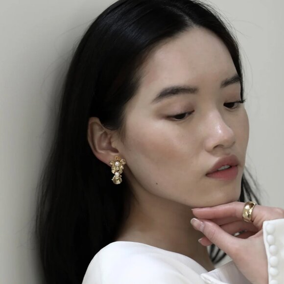 A.B. Ellie Raquel Flower Drop Earrings - Picture 6 of 7